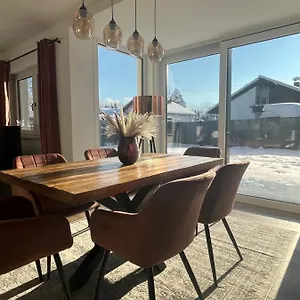 Apartment Uniqe I 95qm I Bergblick I Garten I Bbq I Seenah, Prien